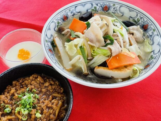 【週替わり】 熱々 野菜塩ラーメン