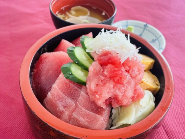 【週替わり】 中落ち特盛まぐろ重