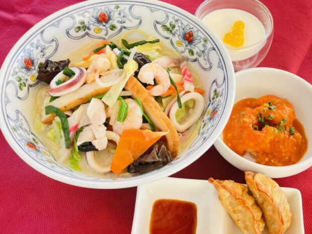 【週替わり】 熱々 チャンポンセット