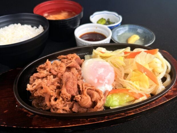 【週替わり】牛肉スタミナ鉄板焼き