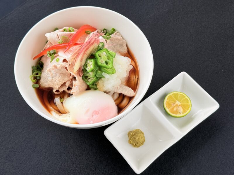 【週替わり】出汁香る冷やし豚しゃぶうどん(大宮国際カントリークラブのレストラン)